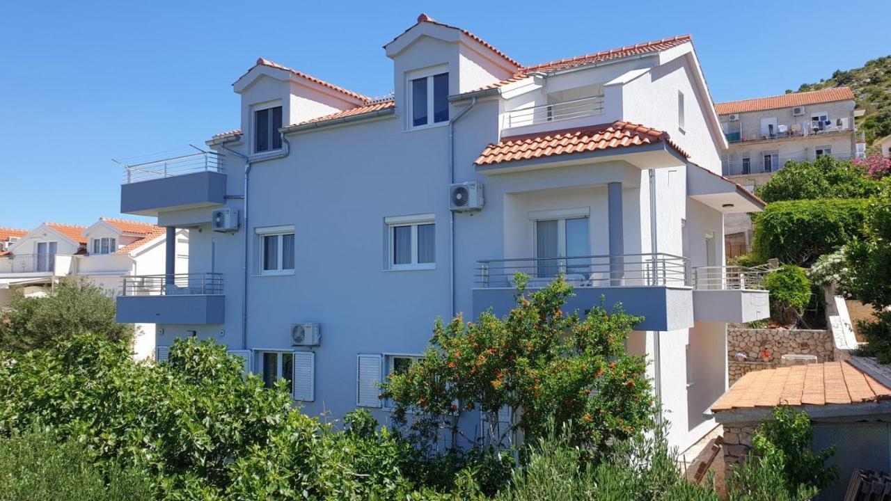 Apartments With A Parking Space Bilo, Primosten - 12870 Exterior foto